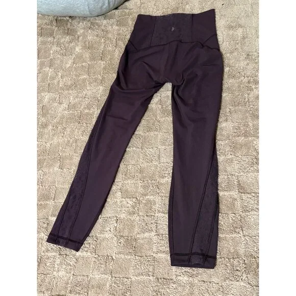 Lot of 2 Lululemon Meant To Move 7/8 Tight 25" Leggings & Invigorate Yoga Bra 4 - Picture 9 of 15